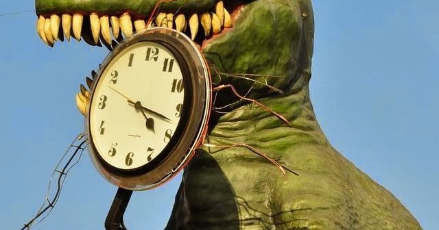 Funny Jokes 'n' Pictures : Dinosaur Eating Clocks Time 