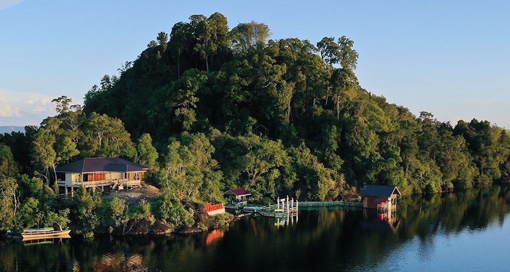 Keindahan Eksotis di Pulau Sepandan