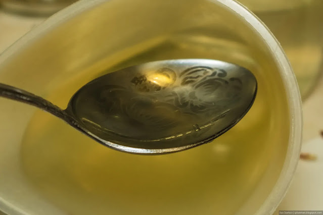 Растительное масло в столовой ложке