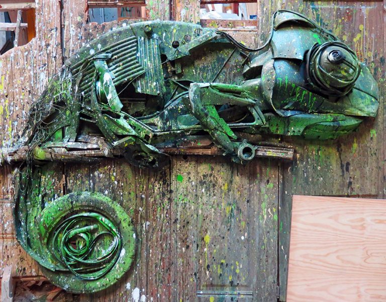 Street Artist Transforms Ordinary Junk Into Animals To Remind About Pollution - Chameleon