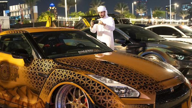 The World of Luxury: Dubai's Supercar Culture