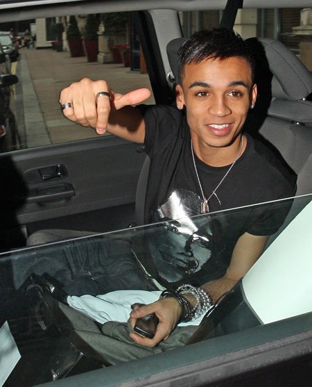 Aston Merrygold from JLS officially unveiled his new haircut and behind the