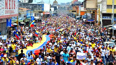 Miles de personas Táchira, Venezuela, por la Paz y la Vida