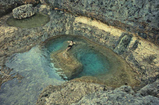 Teluk Bidadari wisata alam terindah di malang