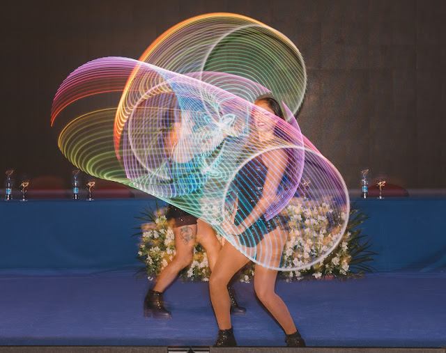 Abertura do evento Semana da tecnologia e energia eletrica com artistas de Humor e Circo no Riocentro.