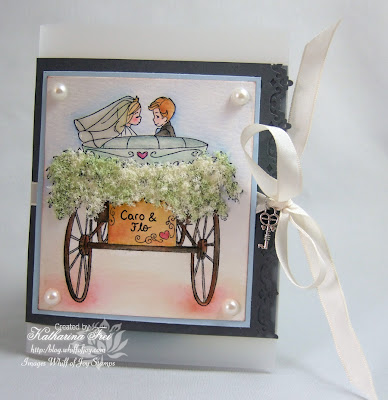 Isn't this wedding carriage the most romantic one