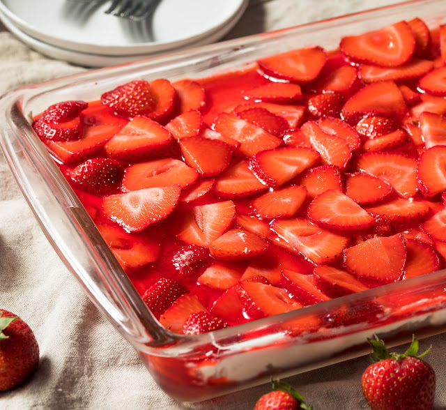 Strawberry Pretzel Salad