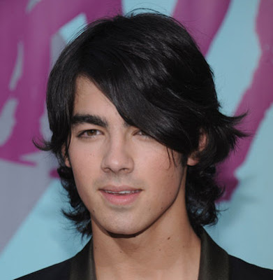 Joe Jonas hairstyle