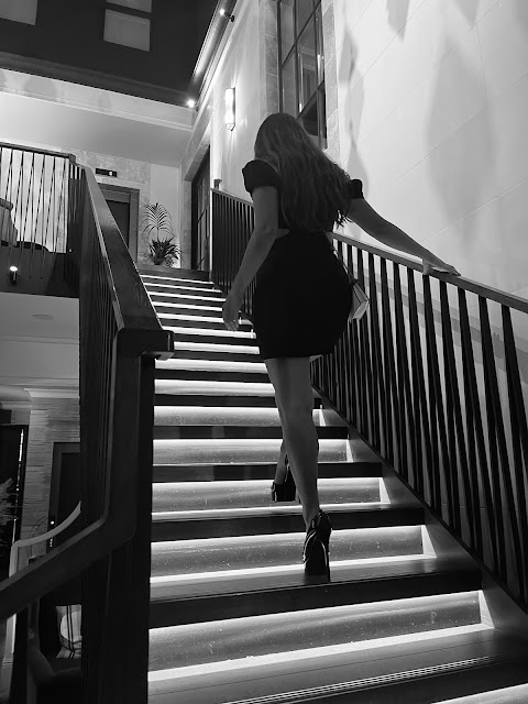 Kelly Fountain wearing Steve Madden in Chelsea London