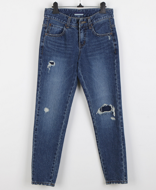Blue Wash Distressed Jeans