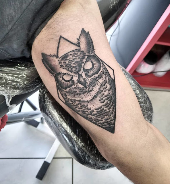 40 fotos e modelos de tatuagens de animais em formas geométricas para os homens