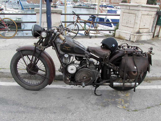 Motocicletta d'epoca Guzzi 1934, Livorno