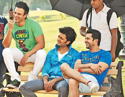 vivek oberoi, aftab shivdasani and riteish deshmukh in grand masti movie