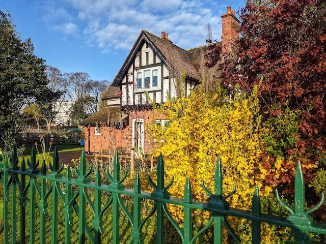 Gardener's house in St. Stephen's Green in Dublin in April