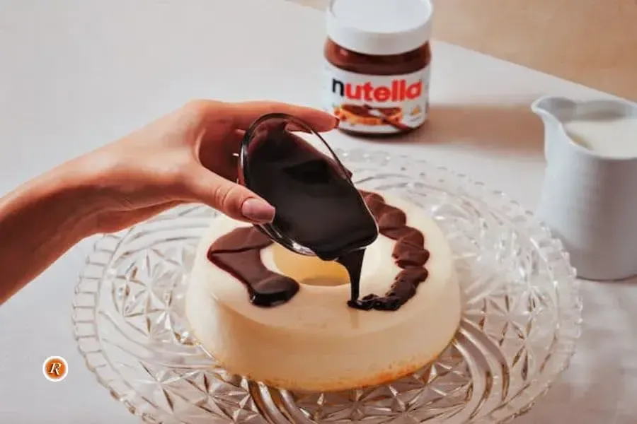 Pudim de Leite com Cobertura de Nutella: Delícia Cremosa para Se Deliciar