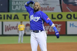 Hijo del dueño de Tigres del Licey se enfrenta a Emilio Bonifacio en redes sociales