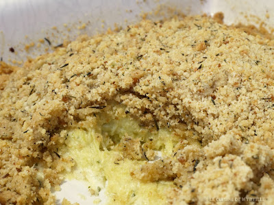 Crumble de courgette au fromage ail et fines herbes (voir la recette)