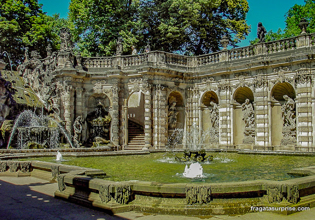 Nymphenbad, fonte barroca no Palácio Zwinger, em Dresden