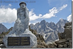 Cristo Pensante e sullo sfondo e Pale di San Martino