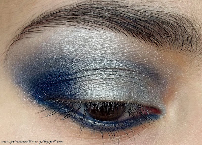 Grey and Blue Eyeshadow