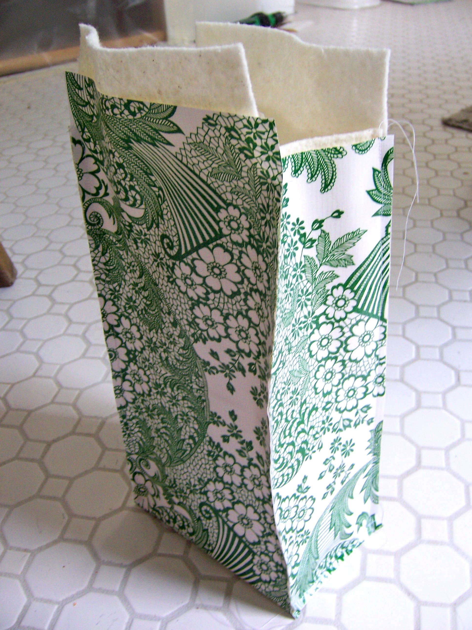 Oilcloth Lunch Bag Tutorial