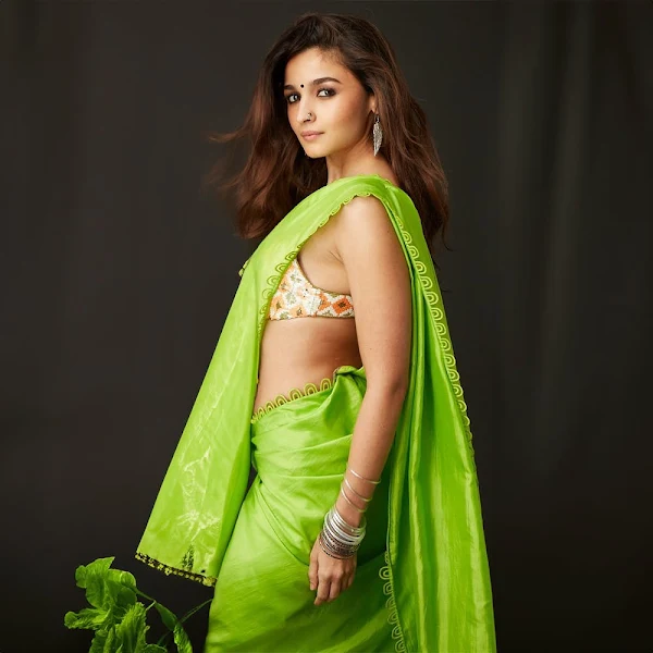 alia bhatt neon green saree bollywood actress