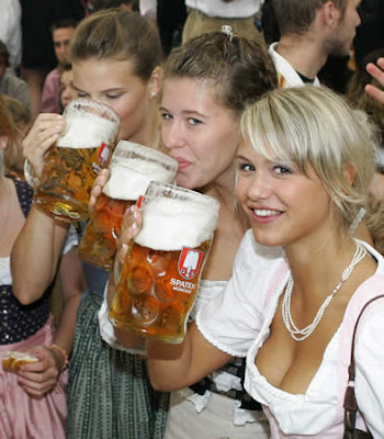 hot girl at oktoberfest