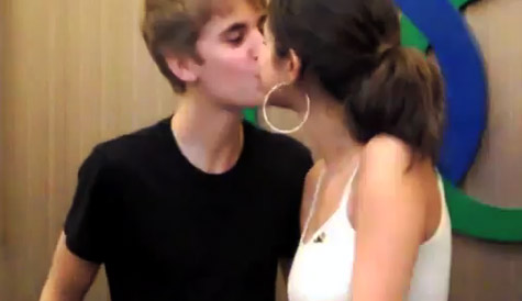 justin bieber girlfriend selena. justin bieber girlfriend