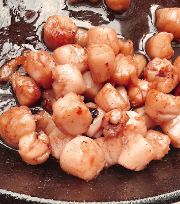 Bay Scallops in Wine Butter Sauce