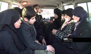 Allahu Akbar! Pejuang Suriah Bebaskan 55 Wanita dan Anak-Anak Tawanan Syiah