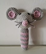 http://www.ravelry.com/patterns/library/dieren-rammelaar---animal-rattle