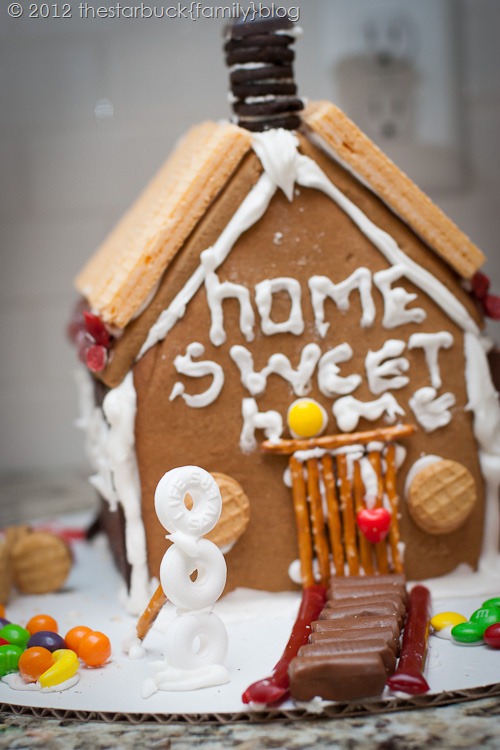 Gingerbread Houses 2012 blog-22