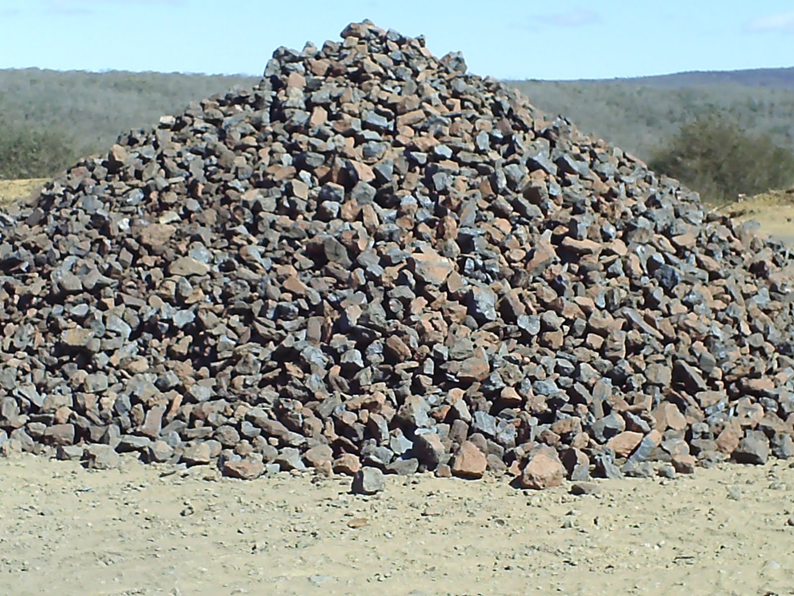 Polícia de Caetité recupera dez toneladas de manganês furtado