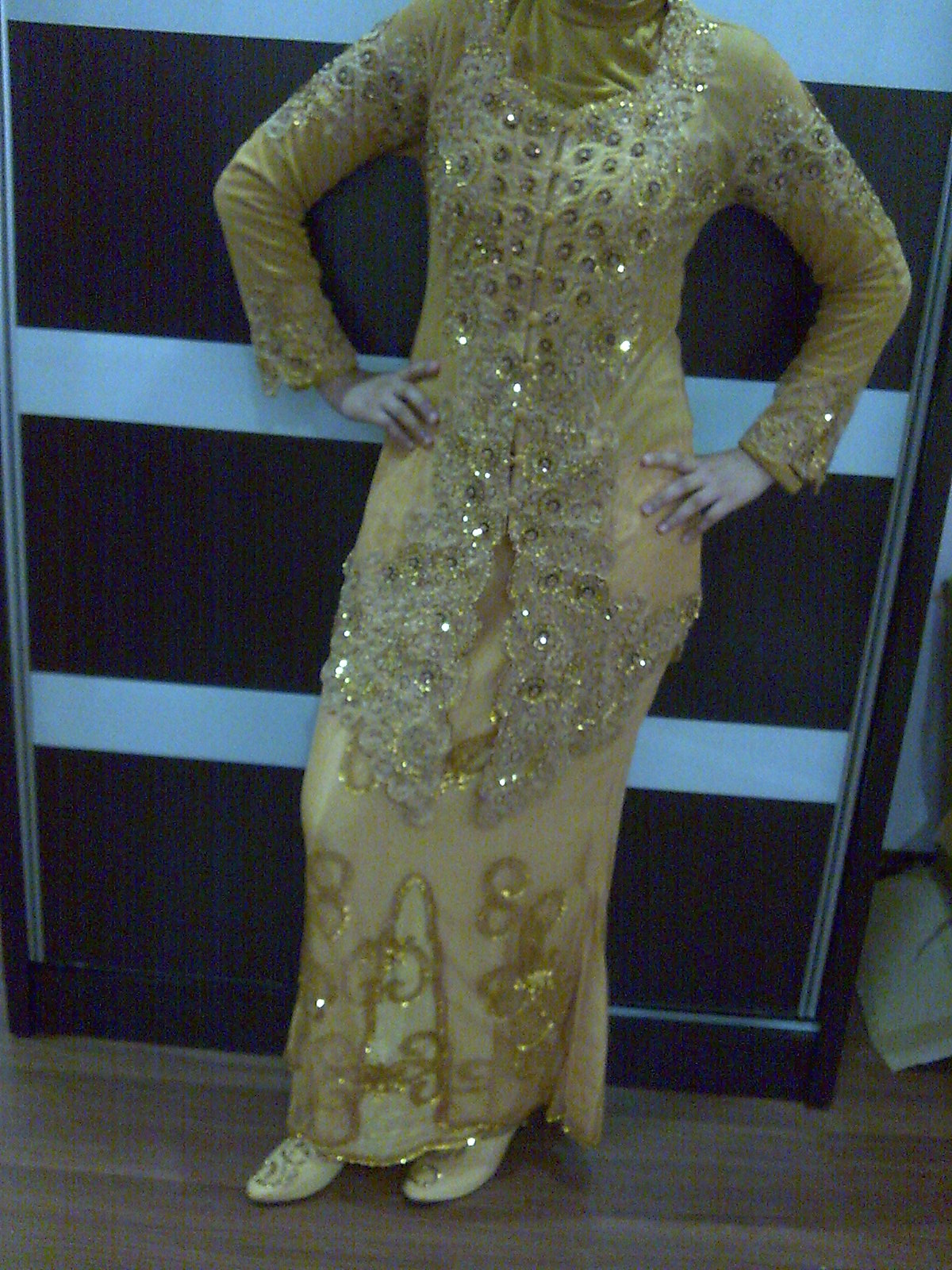  BAJU PENGANTIN MUSLIMAH GOLD 