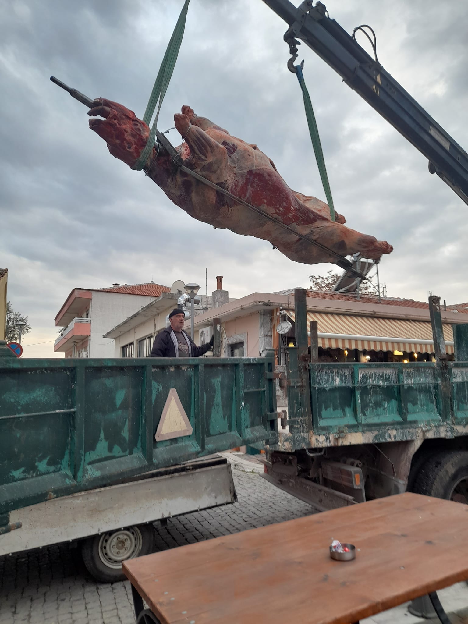 Θράκη: H μεγαλύτερη σούβλα της χρονιάς είναι και πάλι γεγονός!