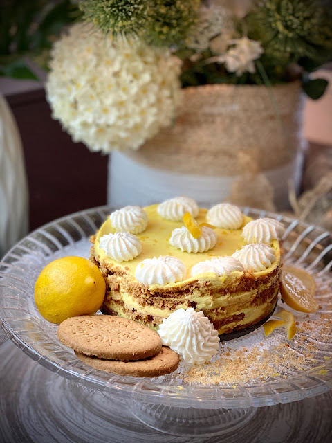 Tarta de crema de limón y galletas