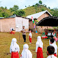 Binmas Polres Dompu Upacara Bersama di Pondok Pesantren Al Faat 2 Desa Banggo