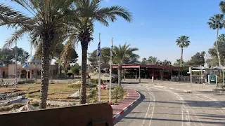 The occupation army announces control of the Rafah crossing and stops the passage of aid completely