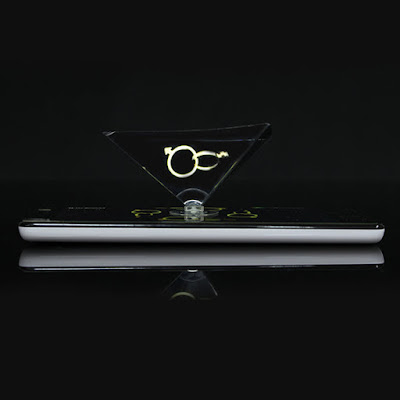 3D Holographic Projection Auxiliary Tool Pyramid for Smartphone