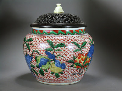 Chinese Wucai transitional period vase