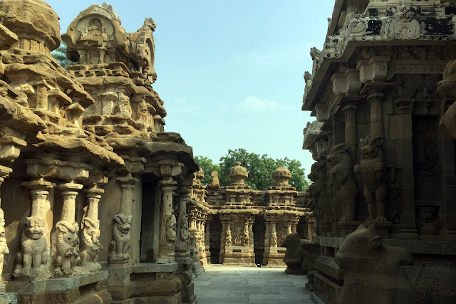 Inner court with sub-shrines