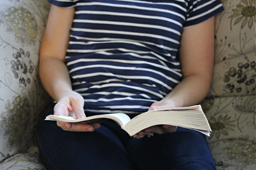 A Christian Woman's Guide to Finding Clean & Captivating Fiction Books