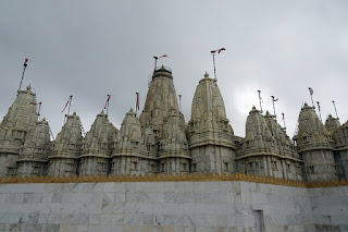 मधुबन के मंदिरो में भगवान बस रहा है | MADHUBAN KE MANDIRO MEIN BHAGWAN BAS RAHA HAI