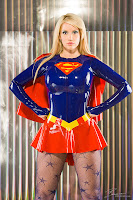 Bianca Beauchamp in Supergirl Cosplay