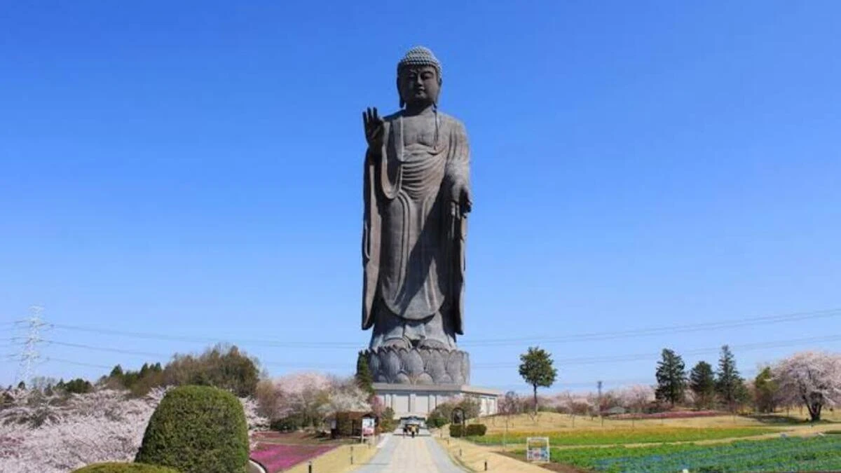 تمثال أوشيكو دايبوتسو (Ushiku Daibutsu)