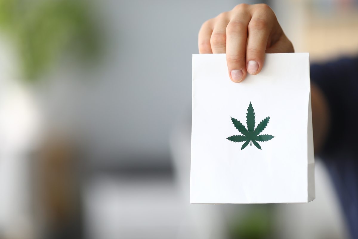 Online Weed Delivery: A Convenient Way to Order Your Favorite Herbs - TheOmniBuzz