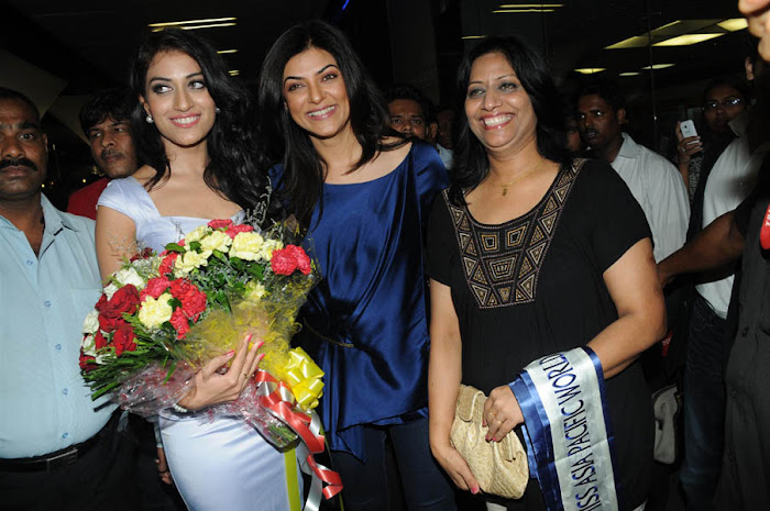 sushmita singh welcomes miss asia pacific at airport actress pics