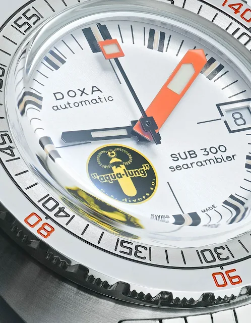 DOXA SUB 300 Searambler “Silver Lung”