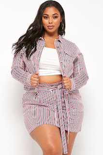 14 Look con rayas verticales para mujeres curvy