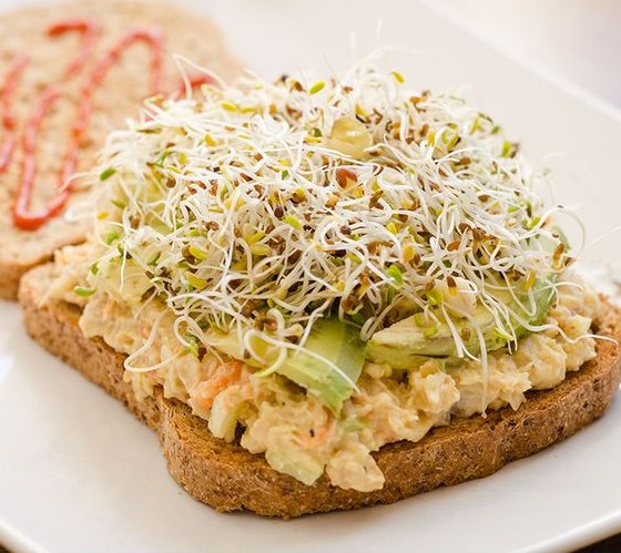 Better than Tuna: Vegan Tuna Salad #Tuna #Vegan